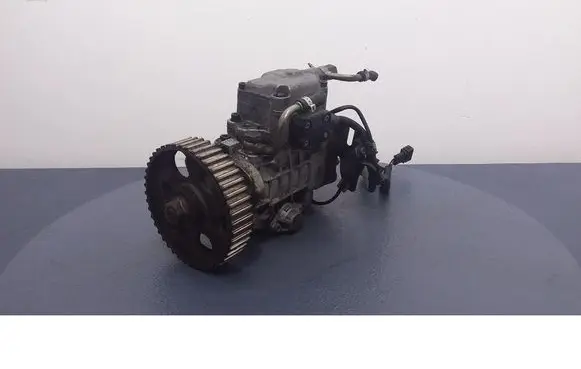 Audi A4 S4 B5 8D Fuel injection high pressure pump 0460404969