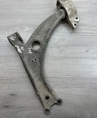Volkswagen PASSAT B6 Front lower control arm/wishbone 3C0407153B