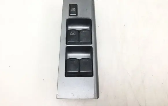 Nissan Navara Electric window control switch 80961EB370