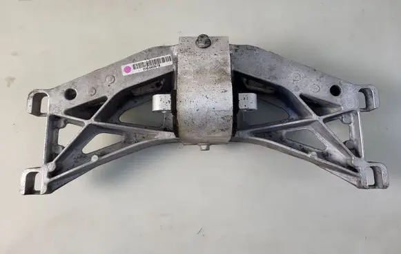 Jaguar XF X260 Gearbox mounting bracket GX735060CB