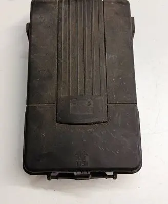 Volkswagen Scirocco Battery box tray cover/lid 3C0915443AT1 3C0915443A