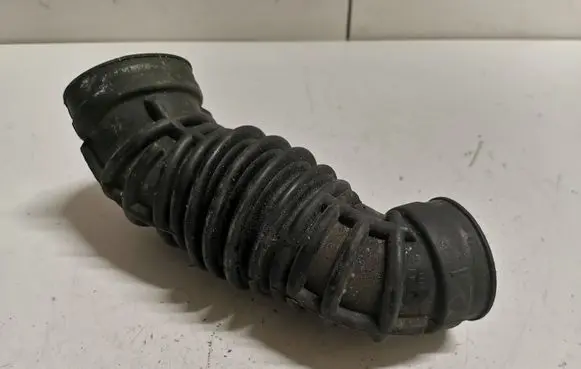 Audi A4 S4 B7 8E 8H Intercooler hose/pipe