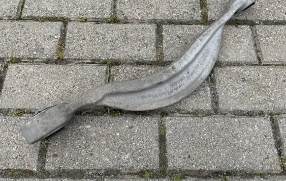 Audi Q7 4M Rear control arm 4M0501529L 4M0501531