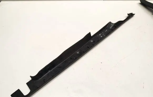 Audi A4 S4 B9 Fender end trim 8W0820582