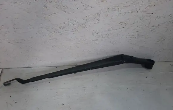 Hyundai i30 Front wiper blade arm 2354