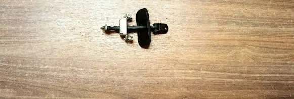 Nissan Qashqai Front door check strap stopper
