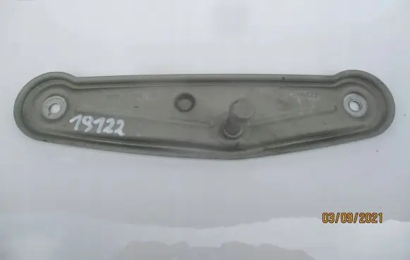 BMW 4 F32 F33 Muffler mount bracket/holder 8632528
