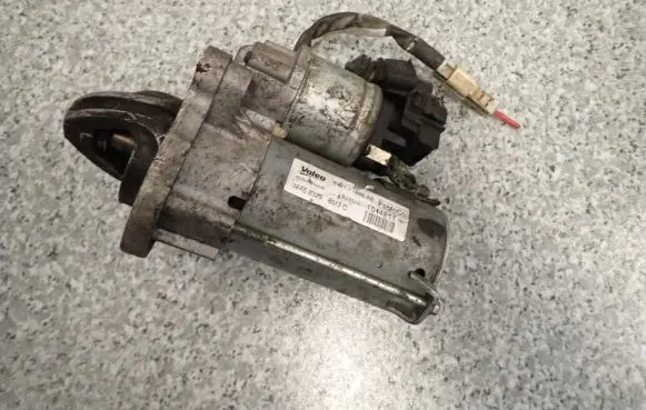 Mazda 2 Starter motor