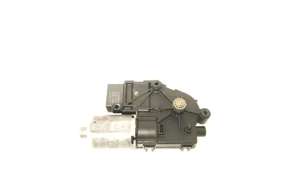 Volkswagen Tiguan Sunroof motor/actuator 8R0959591A