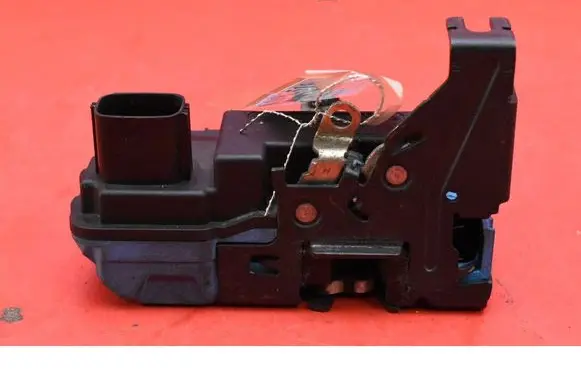 Volvo S60 Front door lock 