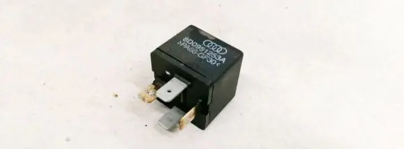 Audi A6 S6 C5 4B Other relay 8D0951253A 373