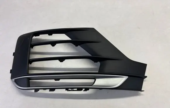 Audi Q2 - Front bumper lower grill 81A807682A K3190