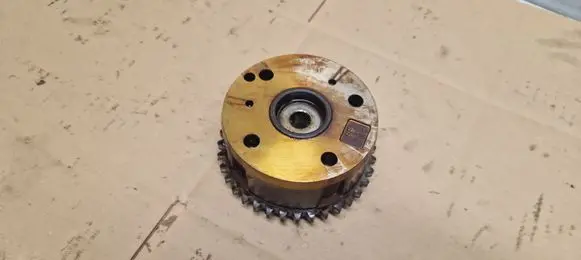 Volkswagen Golf V Camshaft pulley/ VANOS 
