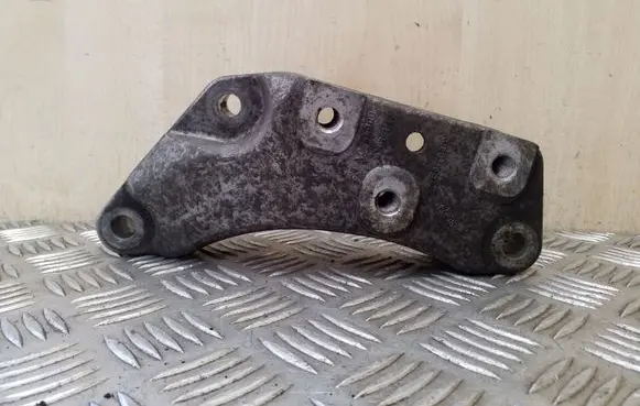Volkswagen PASSAT CC Gearbox mounting bracket 1K0199117AC
