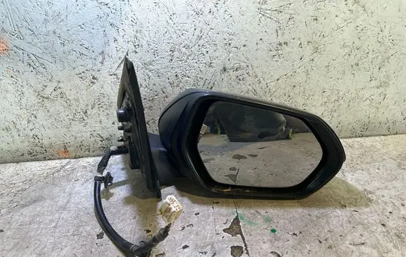 Front door electric wing mirror