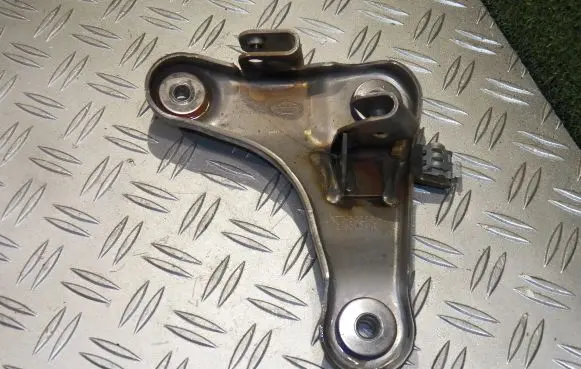 Land Rover Range Rover Sport L494 Engine mounting bracket JX735G269AB JX735G269