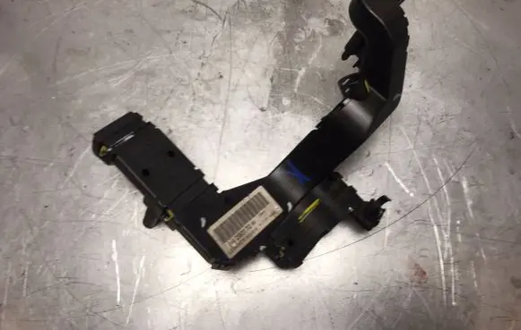 Peugeot 308 Other engine bay part 9685196380