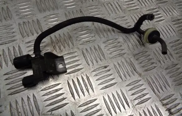 Toyota Corolla Verso E121 Vacuum valve 90910-12202