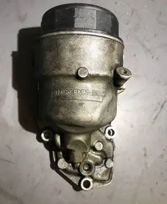 Mercedes-Benz S W221 Oil filter cover 