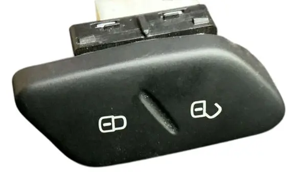 Volkswagen Polo V 6R Central locking switch button 6R2962125A 104002S