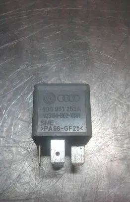 Volkswagen PASSAT B6 Other relay 8D0951253A V23134B52X301