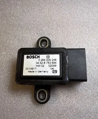 BMW 5 E39 ESP acceleration yaw rate sensor 6753694 0265005248