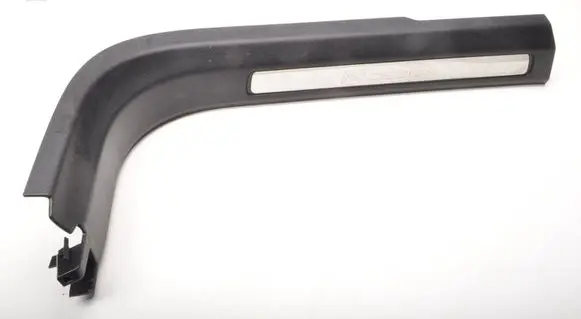 Volvo XC60 Foot area side trim LEWY