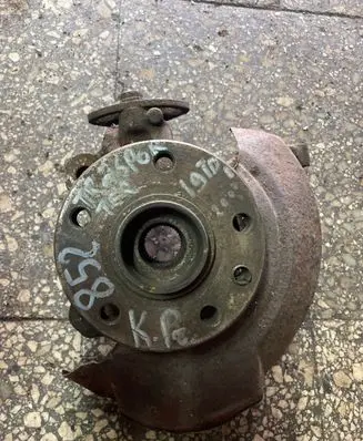 Volkswagen Transporter - Caravelle T5 Front wheel hub