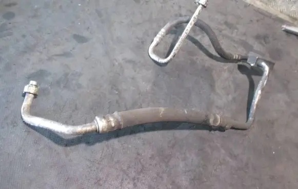 Ford Mondeo Mk III Air conditioning (A/C) pipe/hose 