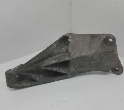 Audi A6 S6 C6 4F Engine mounting bracket 4F0199307R