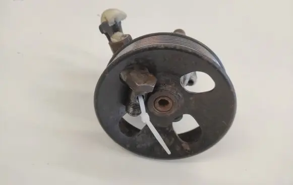 KIA Sorento Power steering pump