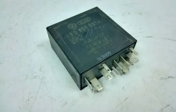 Audi A4 S4 B5 8D Engine control unit/module 6680208