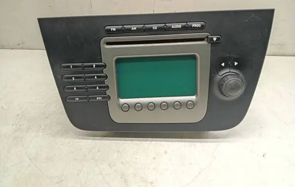 Radio/CD/DVD/GPS head unit