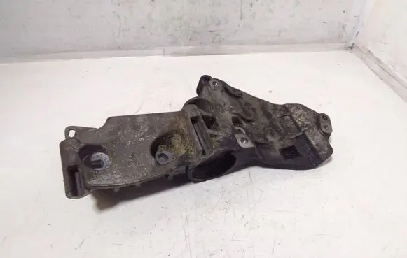 Nissan Qashqai Generator/alternator bracket 8200669494