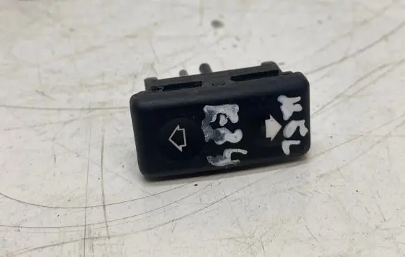 BMW 5 E34 Electric window control switch 1379076 11279