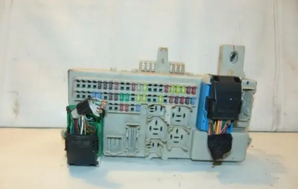 Mazda 3 I Fuse module BS3E66730H