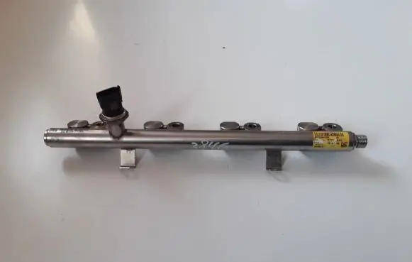 Hyundai Tucson TL Fuel main line pipe 353502B370