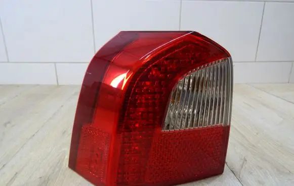Toyota Camry VIII XV70 Rear/tail lights 31395072