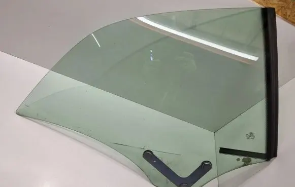 Audi A3 S3 8P Rear side window 8P7845458 43R00082