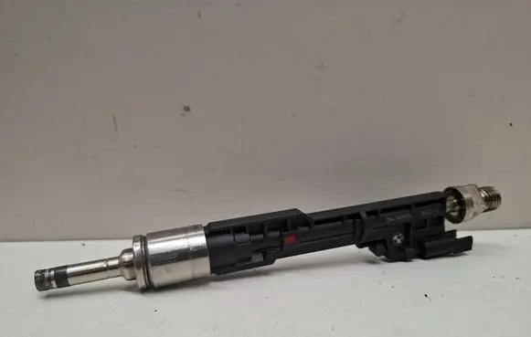 BMW X3 F25 Fuel injector 10213541 13647629174