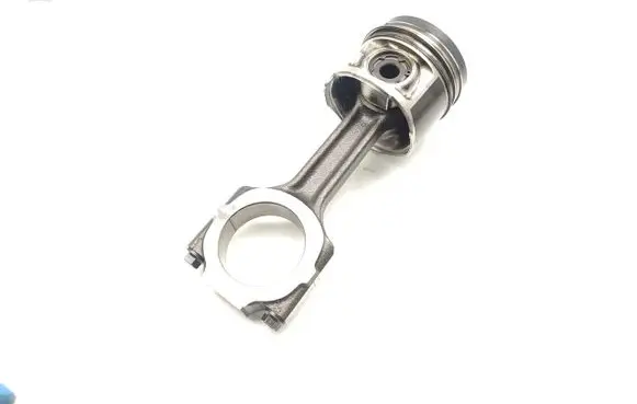 Suzuki SX4 Piston with connecting rod D19AA