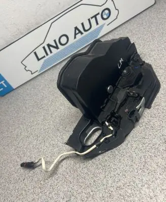 BMW 5 F10 F11 Front door lock 7185689
