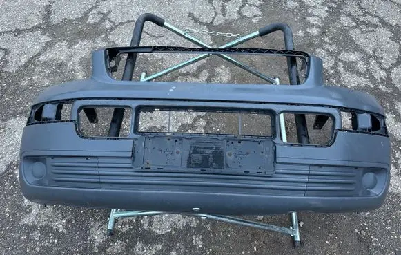 Volkswagen Transporter - Caravelle T5 Front bumper 7H0807101 VW003C