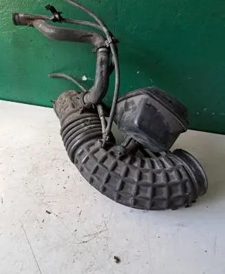Nissan Pathfinder R51 Air intake hose/pipe EB301 NS5AN