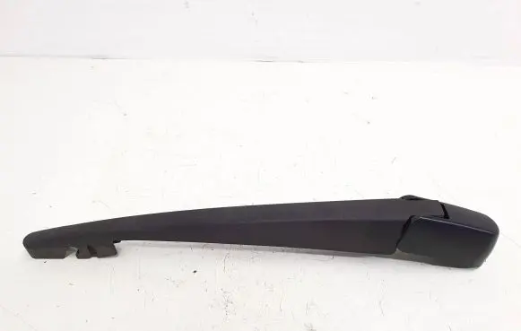 Mitsubishi Outlander Rear wiper blade arm