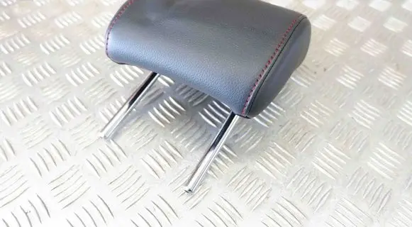 Nissan Juke I F15 Rear seat headrest 