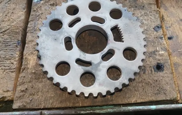 Volkswagen PASSAT B6 Camshaft pulley/ VANOS 038109111E