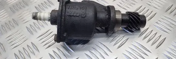 Volkswagen PASSAT B3 Vacuum pump 028207A