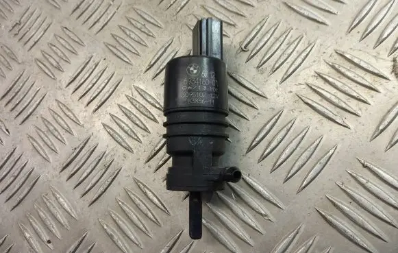 BMW 5 F10 F11 Windscreen/windshield washer pump 6934160