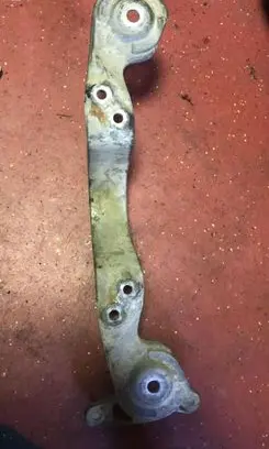 BMW 3 E46 Rear differential/diff mount bracket 1095990